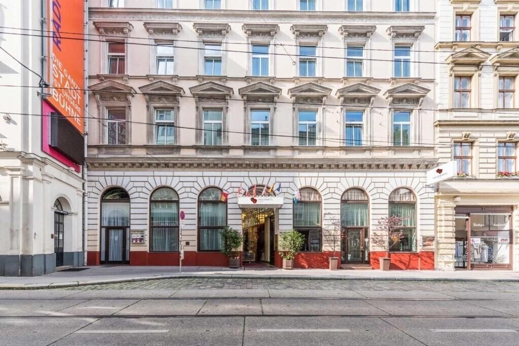 Готель Theaterhotel Wien 4*