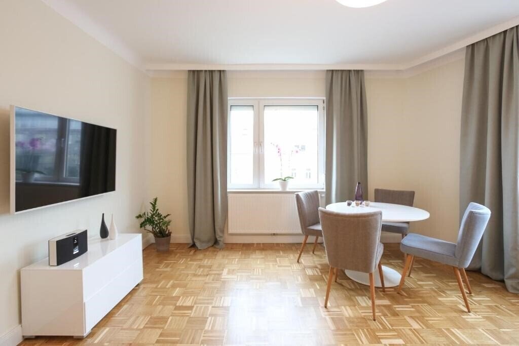 Отель Green Mango City Condo 4*