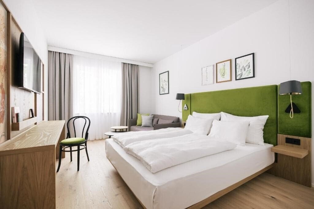 Отель Bio Hotel Schani Wienblick 4*