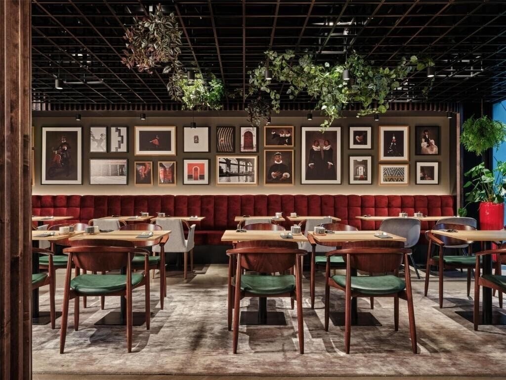 Картинка Radisson Red Hotel, Vienna 4*