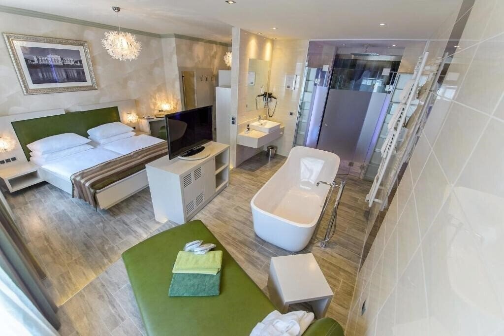 Фото Hotel Vienna 4*
