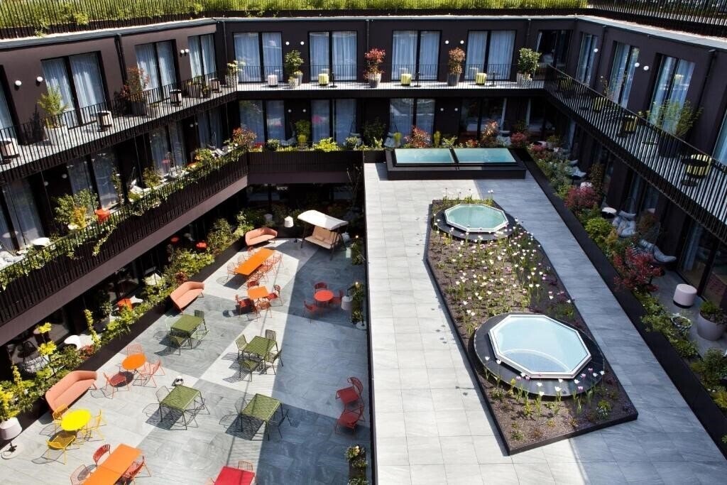 Готель Hotel Indigo Vienna Naschmarkt by IHG 4*
