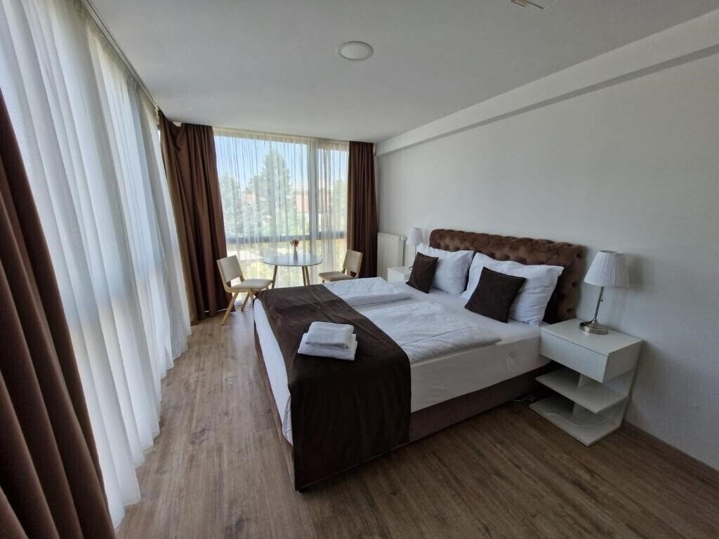 Готель Gartenhotel Altmannsdorf 3*
