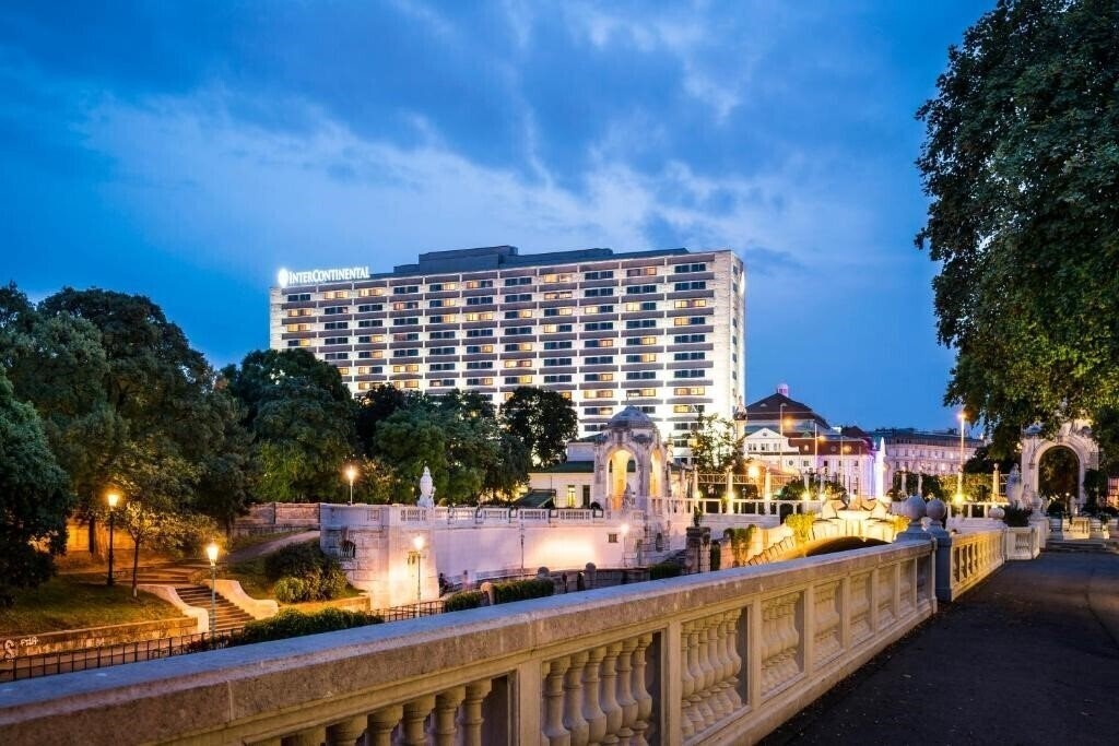 Готель Intercontinental Wien 5*