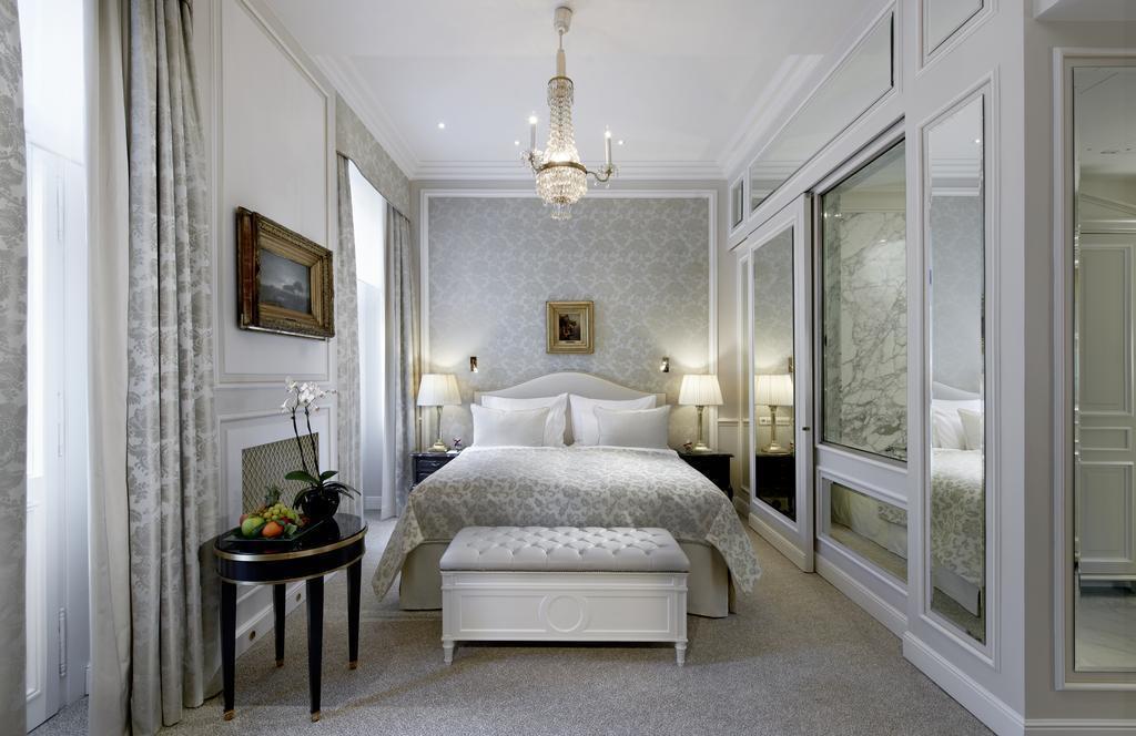 Отель Sacher Wien 5*