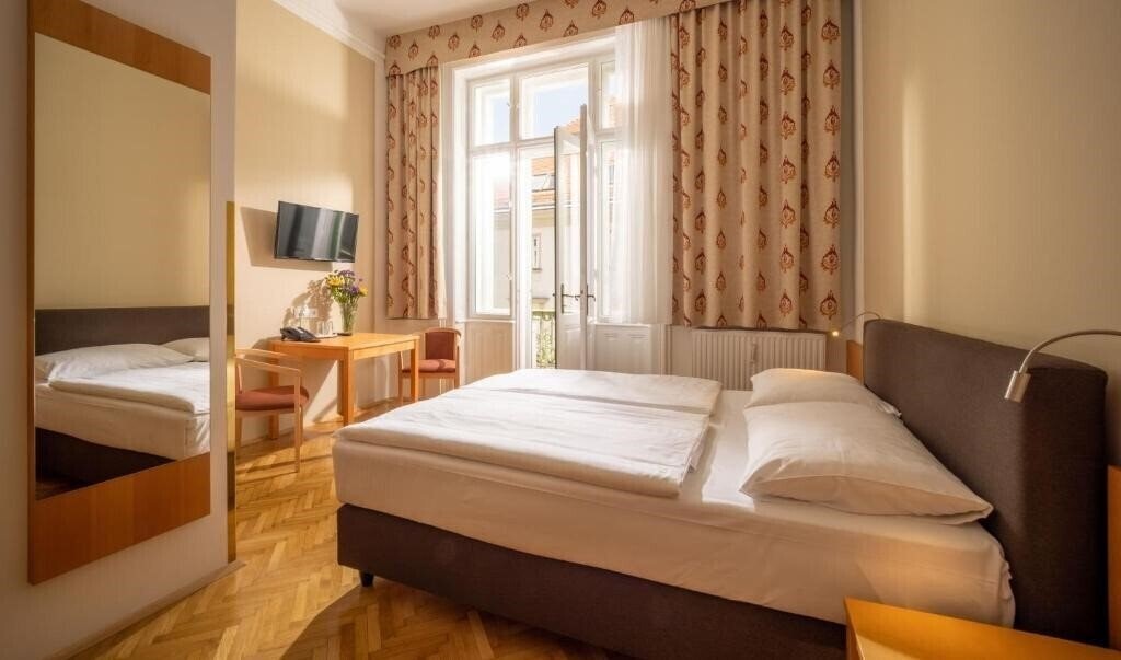 Готель Post 3*