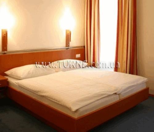 Готель Lucia 3*