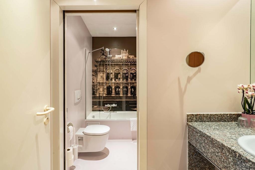 Зображення Starlight Suiten Salzgries 4*