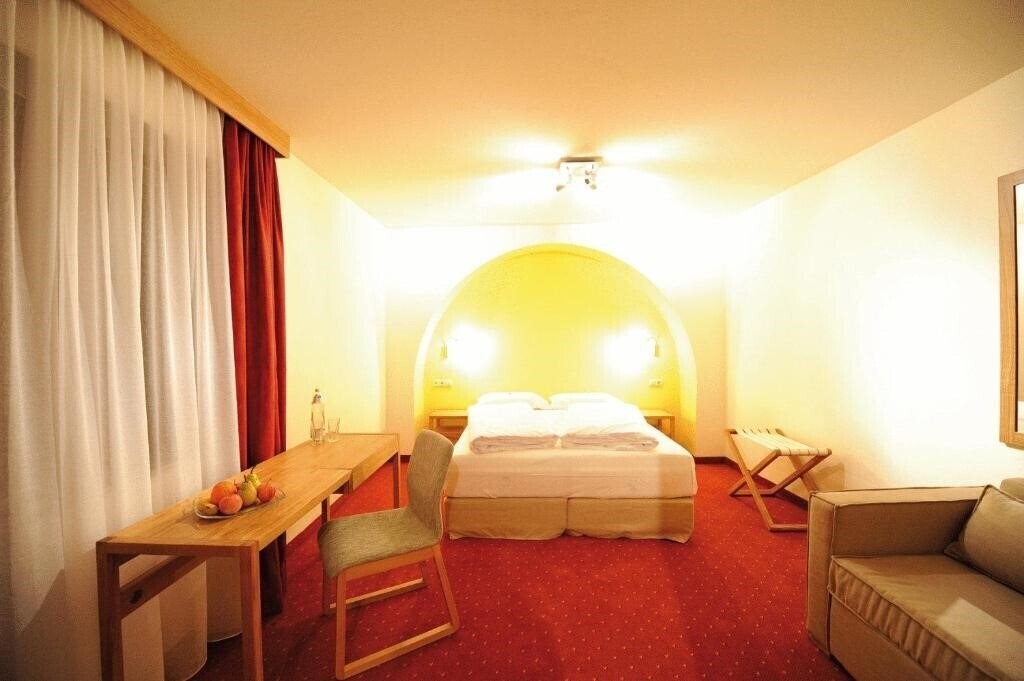 Отель Koenig Hotel 3*