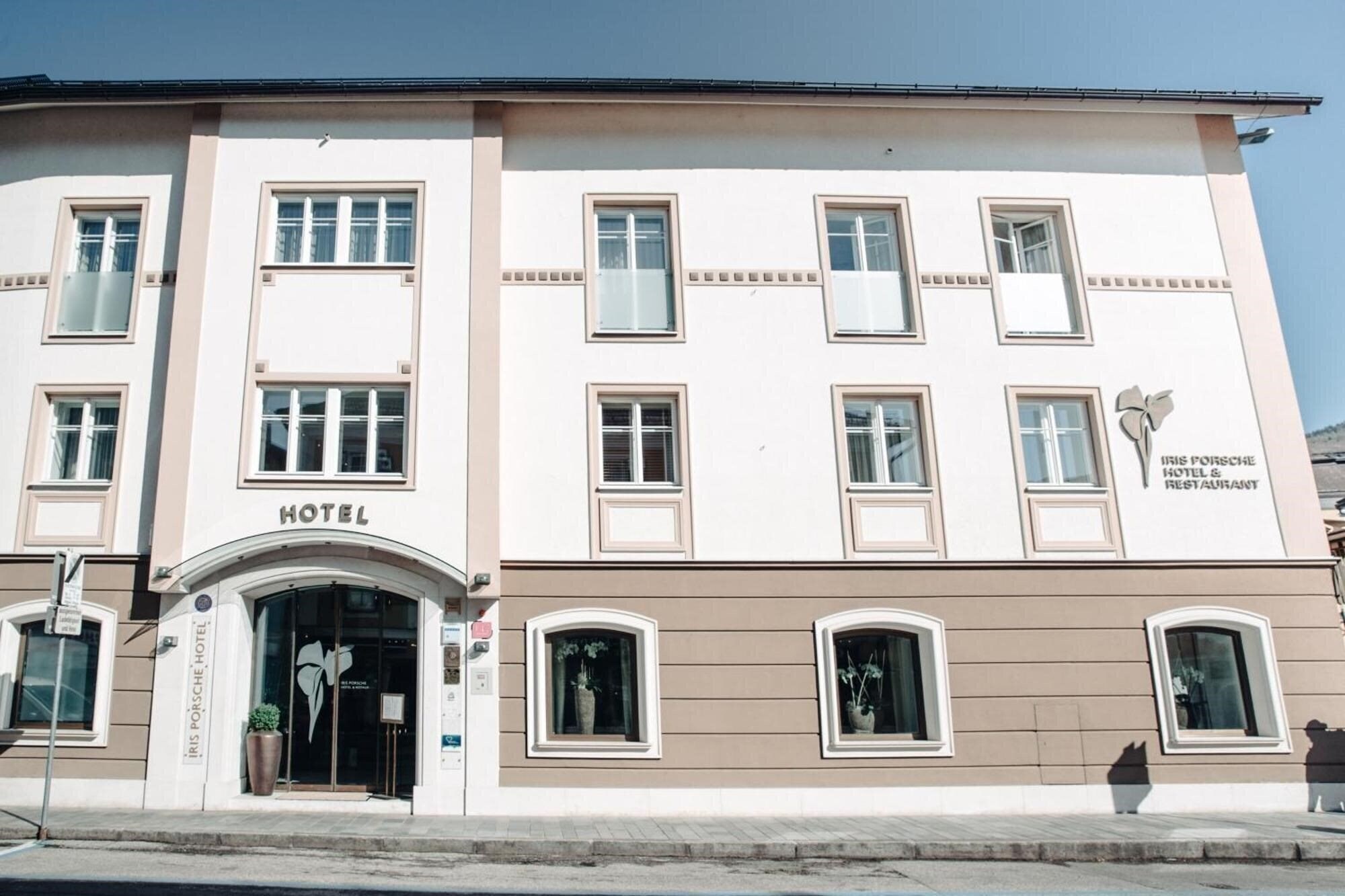 Фотографія Iris Porsche Hotel & Restaurant 4*