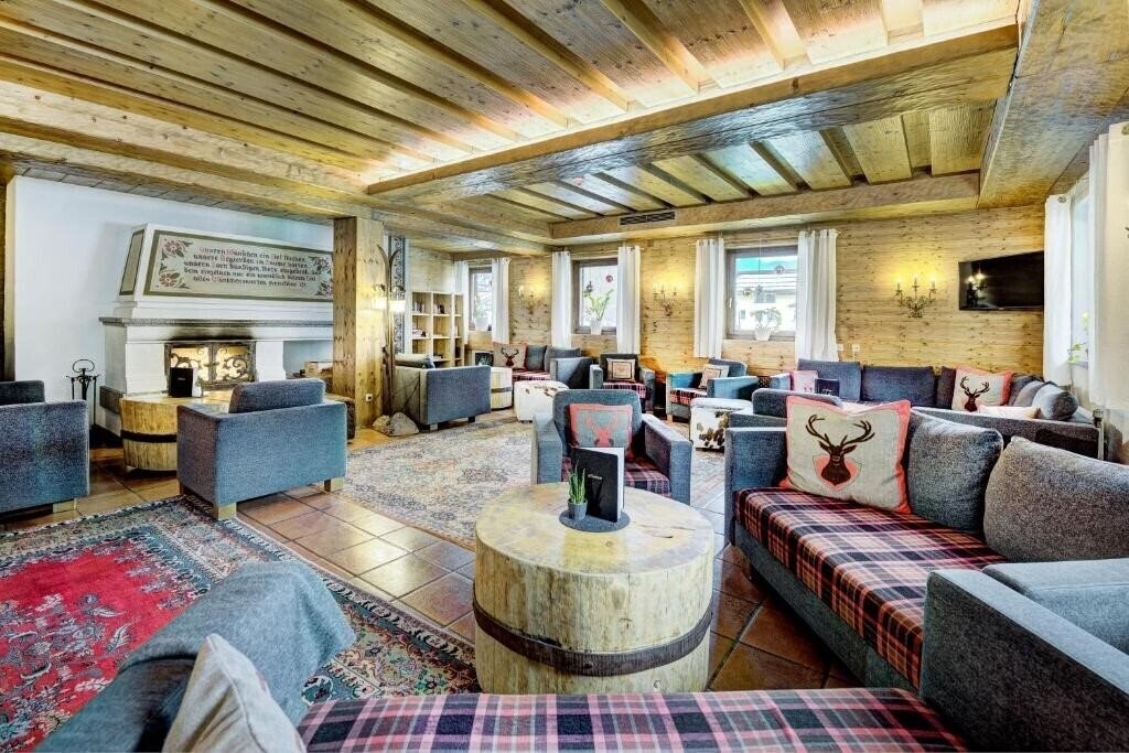 Фотографія Hotel Unterhof 4*