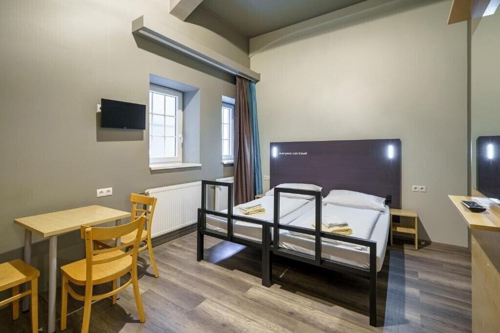 Картинка A&O Salzburg Hauptbahnhof 2*