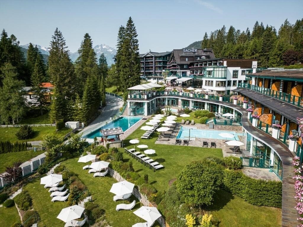 Отель Relax & SPA Hotel Astoria 5*