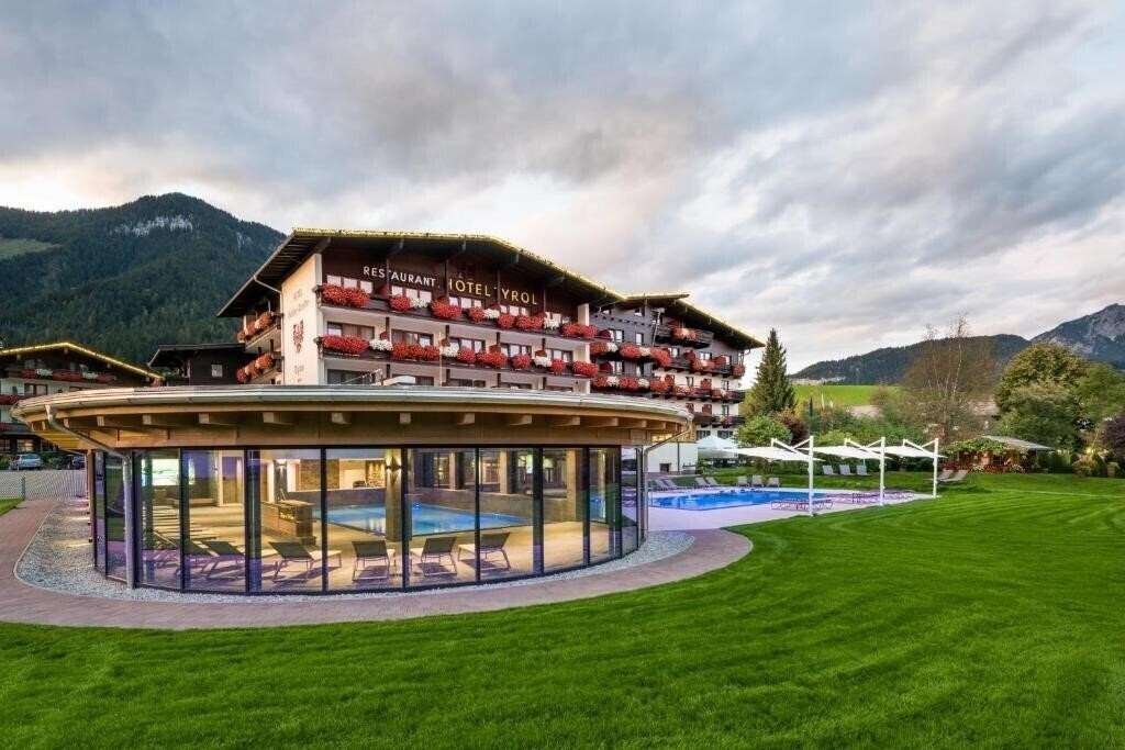 Готель Hotel Tyrol 4*