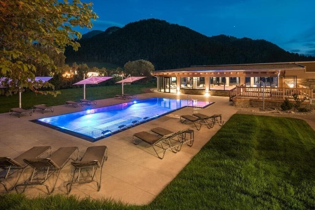 Фотографія Hotel Tyrol 4*
