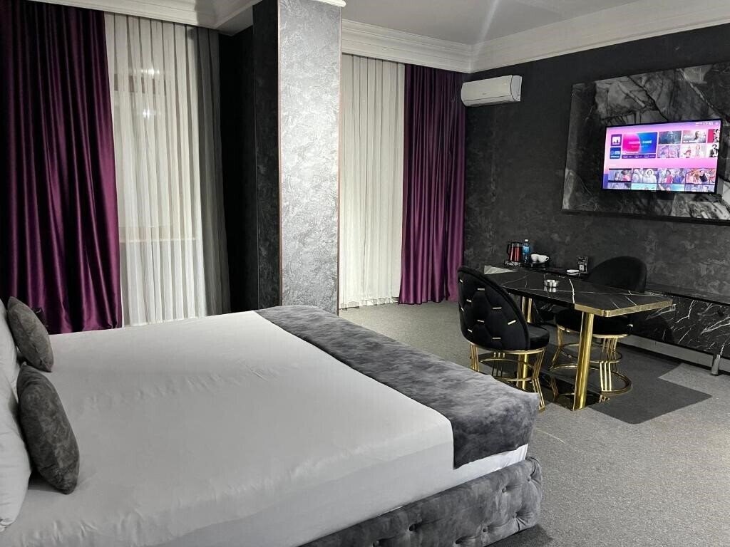 Фото Amber Hotel 4*