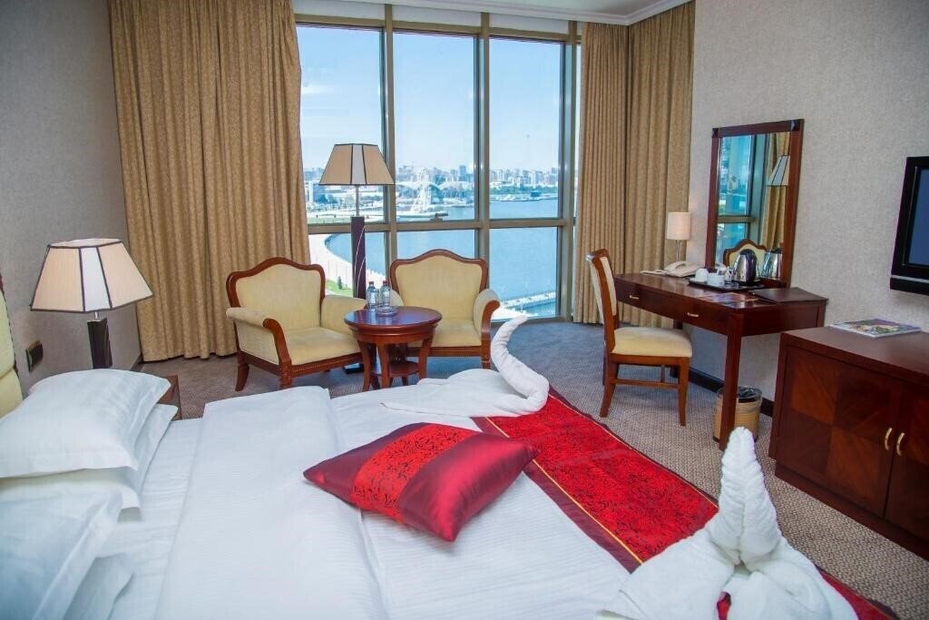Фото Golden Coast Hotel 5*