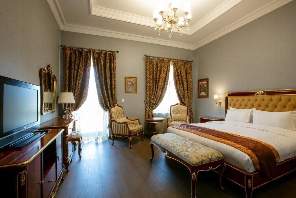 Готель Shah Palace 1*