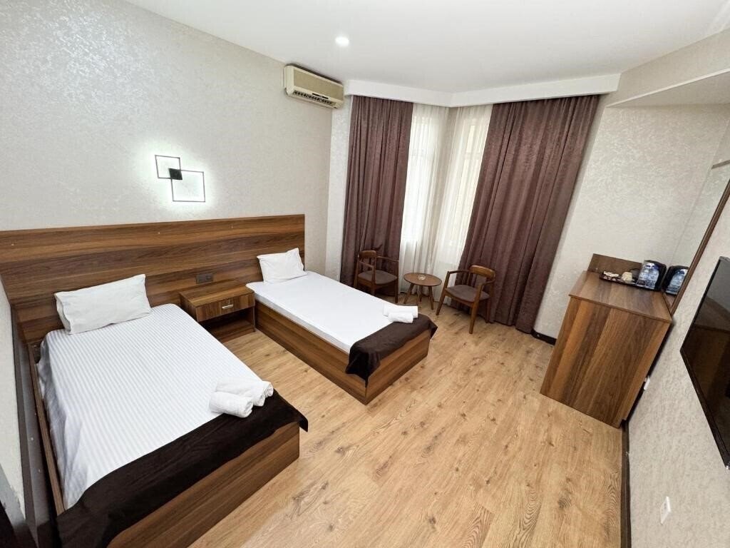 Фото Consul Hotel 4*