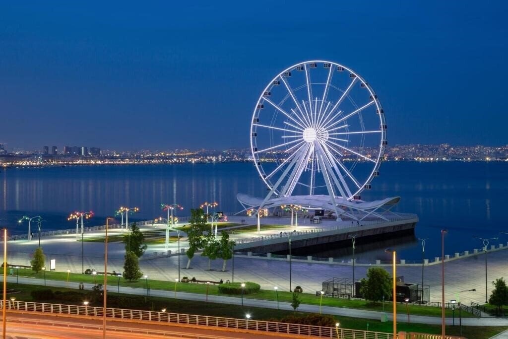 Готель Intourist Hotel Baku Autograph Collection 5*