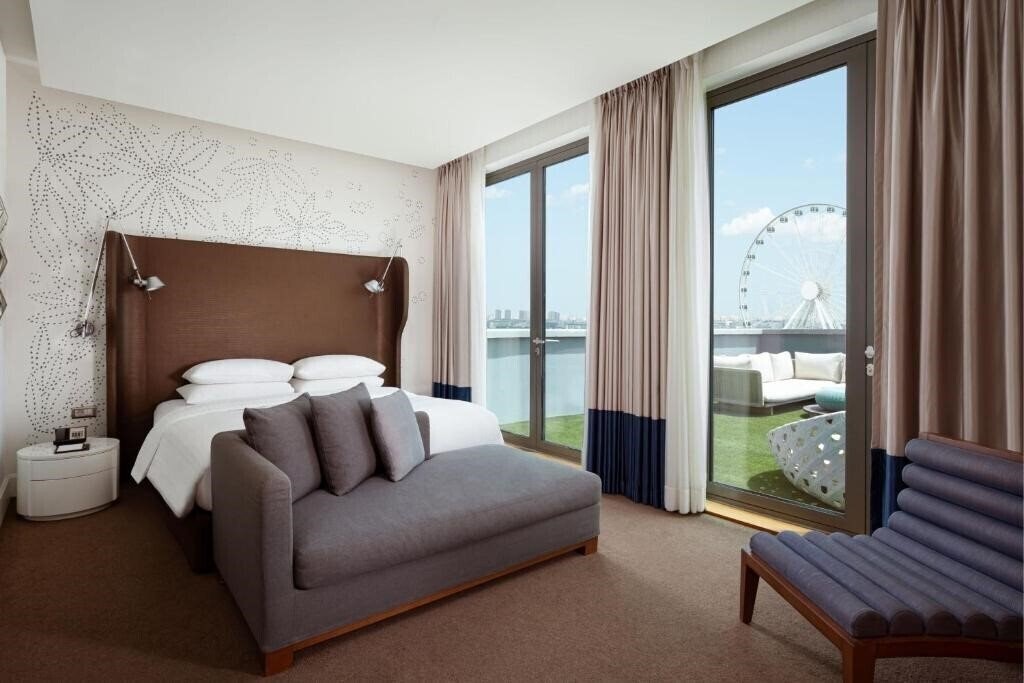 Отель Intourist Hotel Baku Autograph Collection 5*