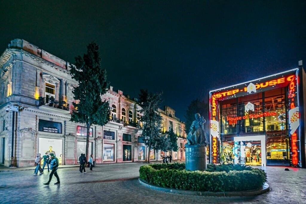 Отель Bristol Hotel Baku 3*