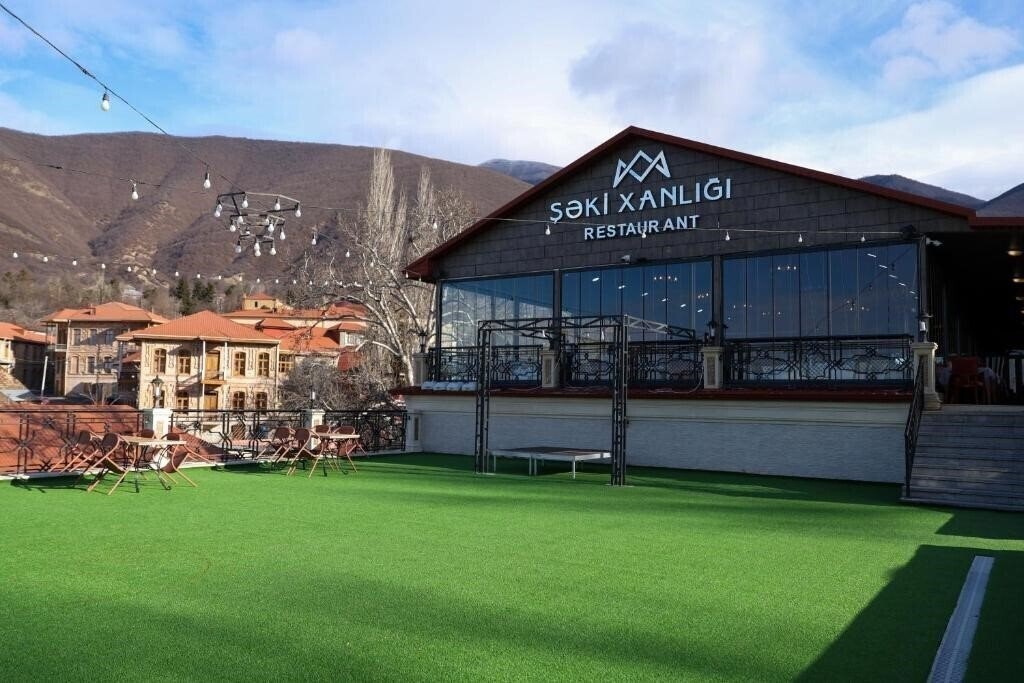 Готель Sheki Palace 5*