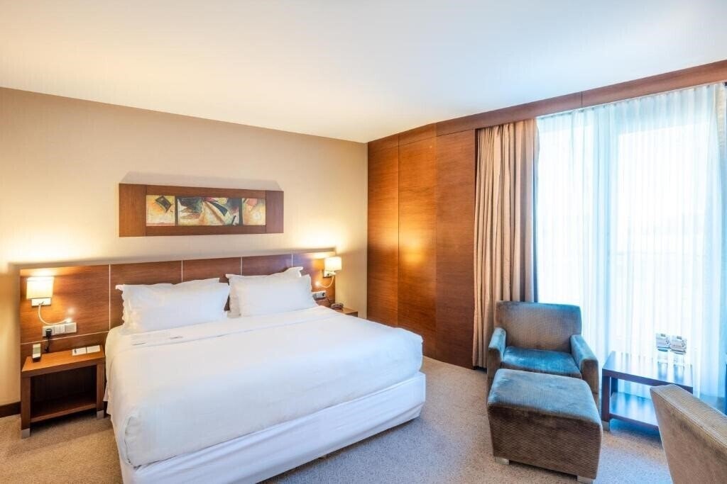 Фото Fly Inn Baku 5*