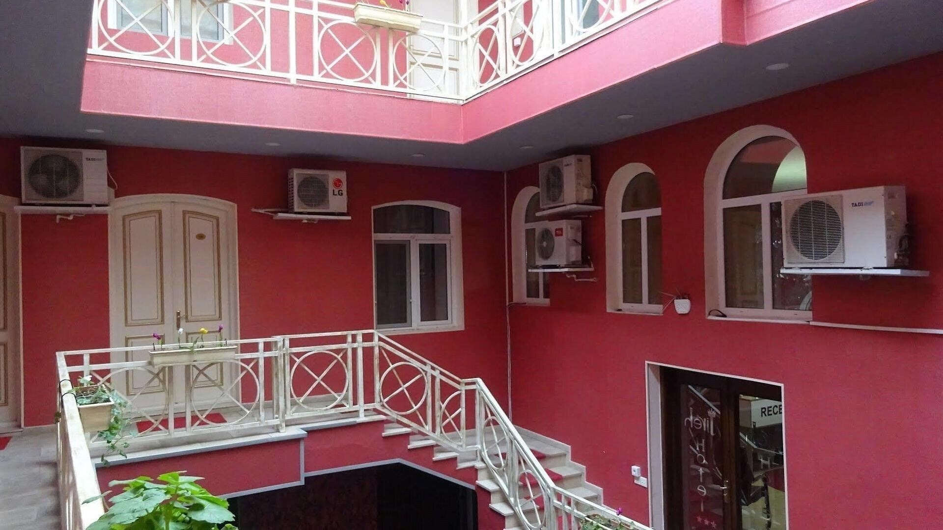 Фотографія Jireh Hotel Baku 3*