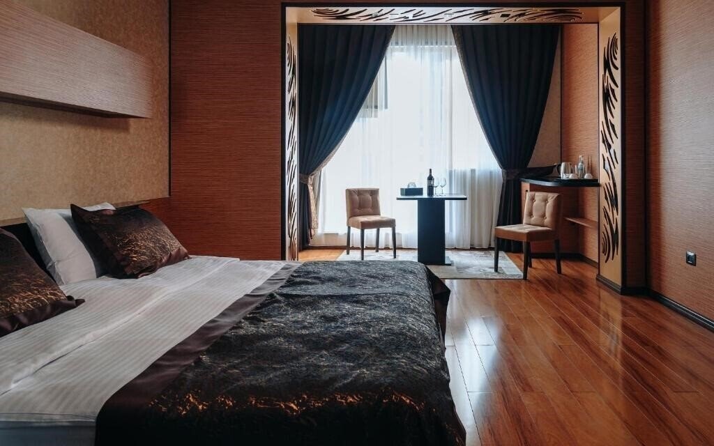Готель Bayil Inn Hotel 3*