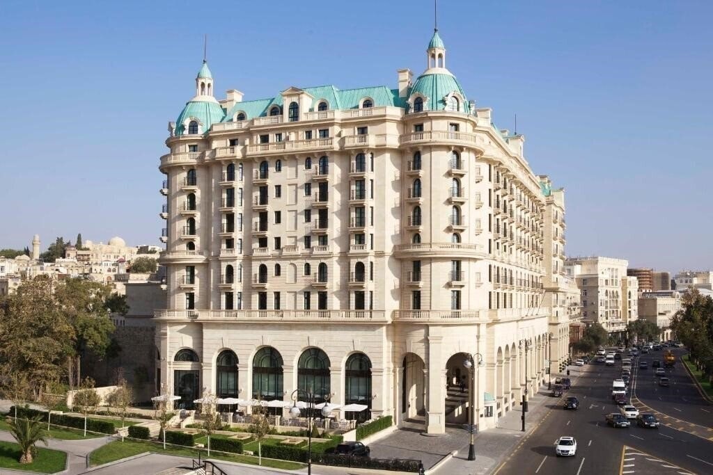 Готель Four Seasons 5*