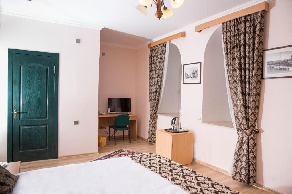 Изображение City Walls Hotel 3*