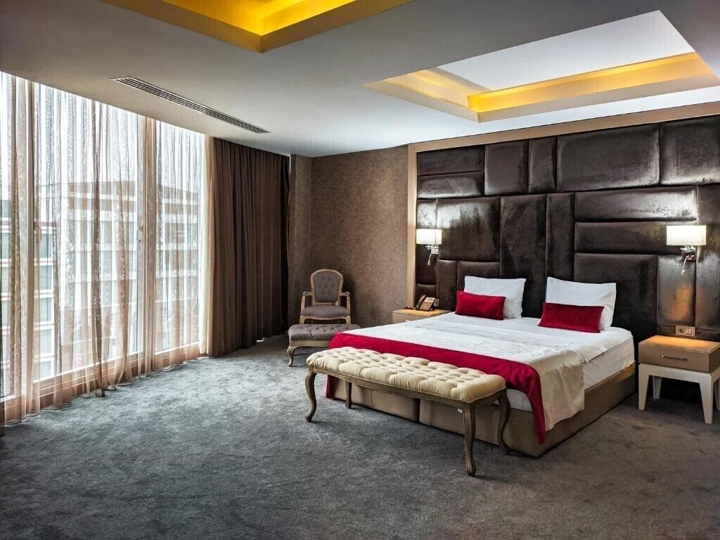 Фото Sky Hotel, Baku 4*