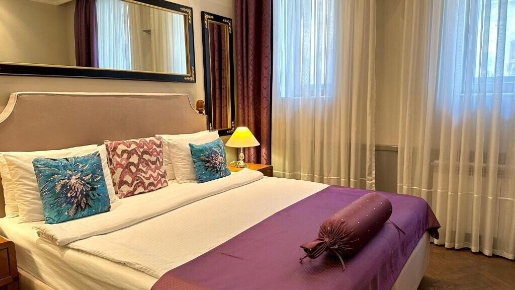 Картинка Seven Rooms Boutique Hotel 3*