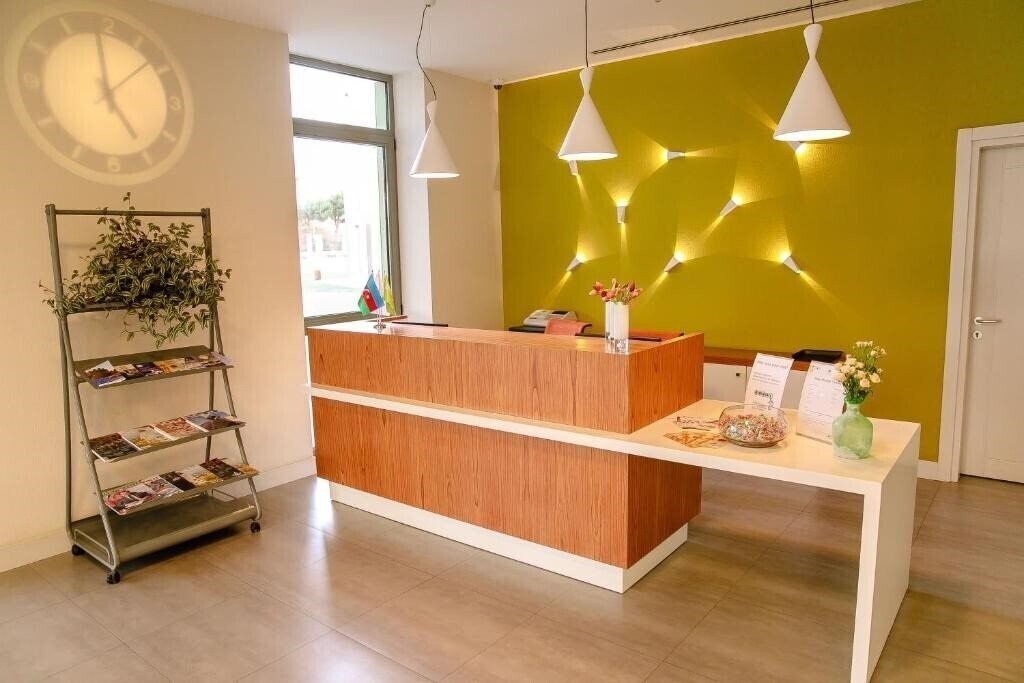 Фотографія Homebridge Hotel Apartments 4*