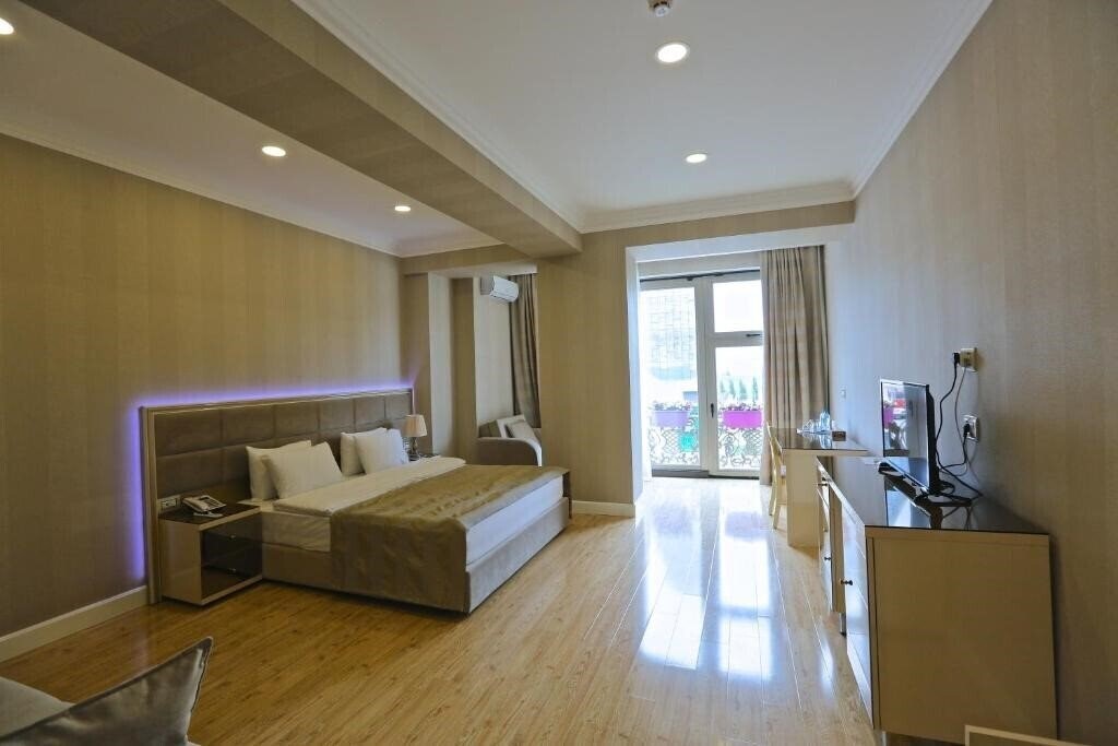 Отель Rusel Hotel 4*