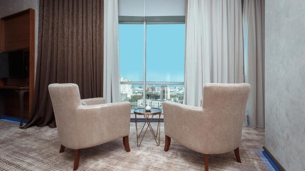 Отель Midtown Hotel 4*