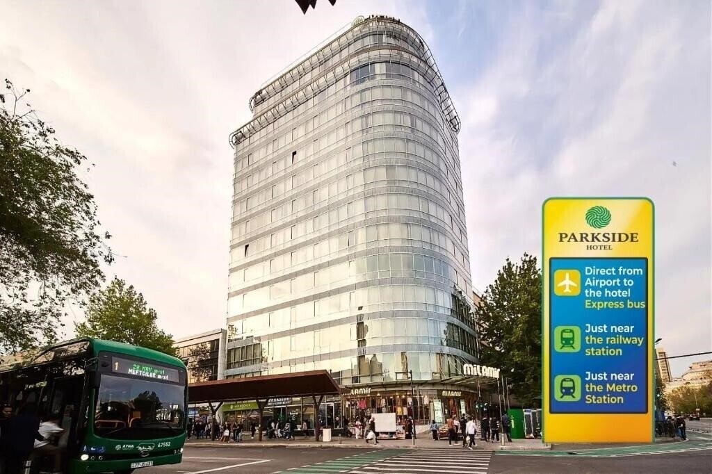 Готель Parkside Hotel & Apartments 4*
