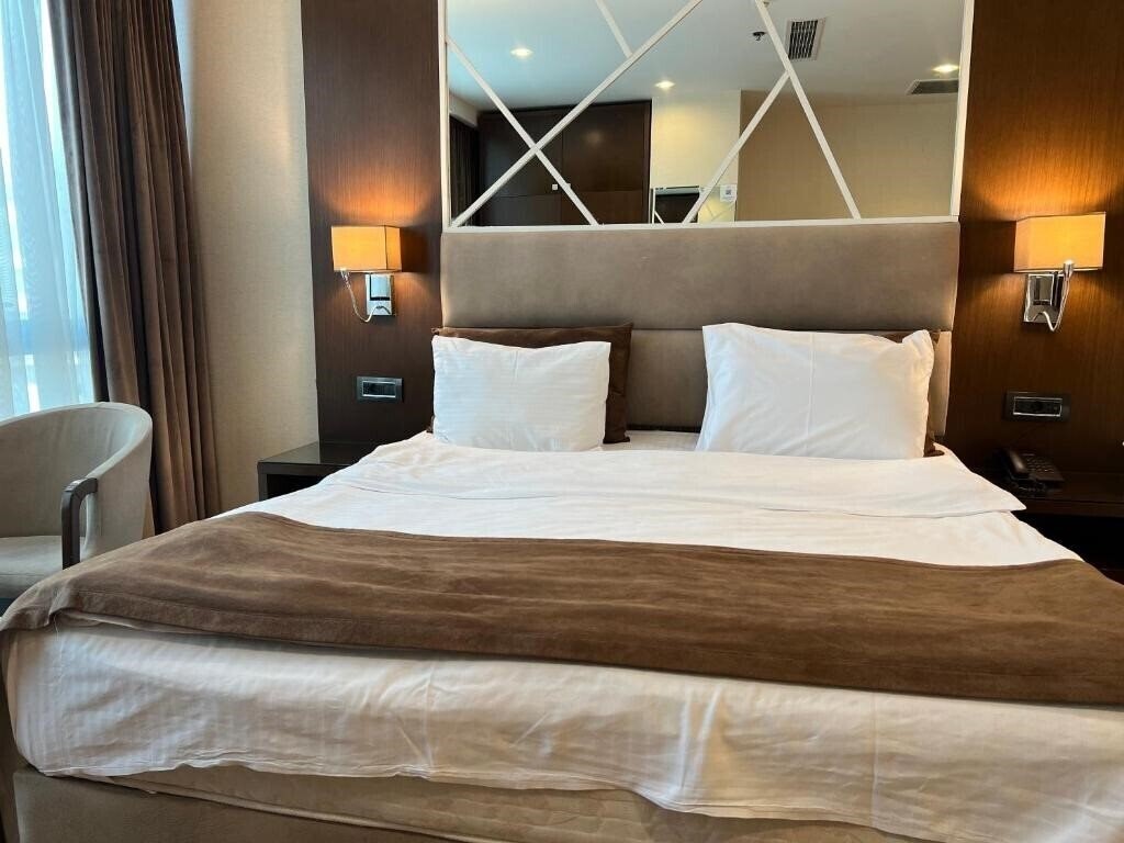 Зображення Diamond Hotel Baku 4*