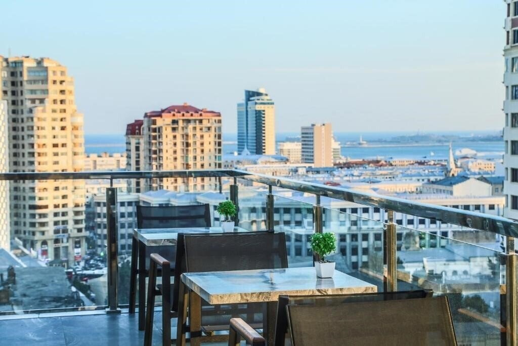 Фотографія Iris Hotel Baku 4*