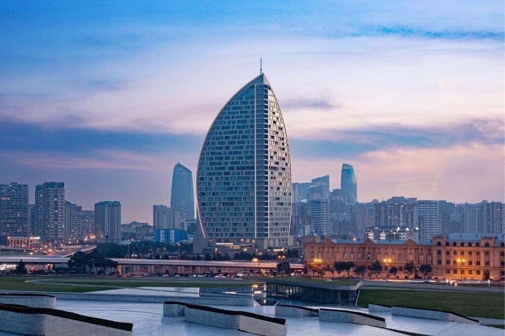 Отель The Ritz-Carlton Baku 5*
