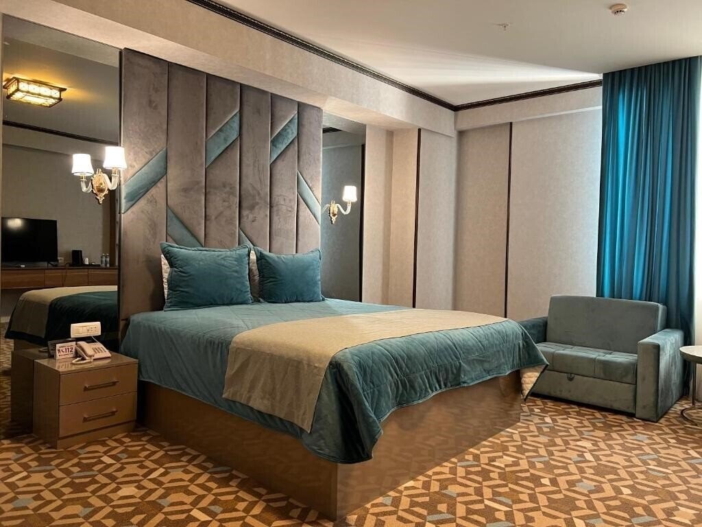 Готель Alison Hotel Baku 4*