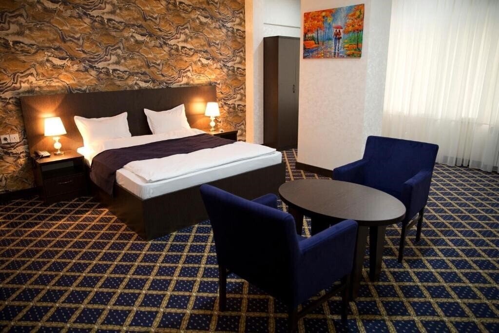 Отель Kristal Inn Hotel 4*