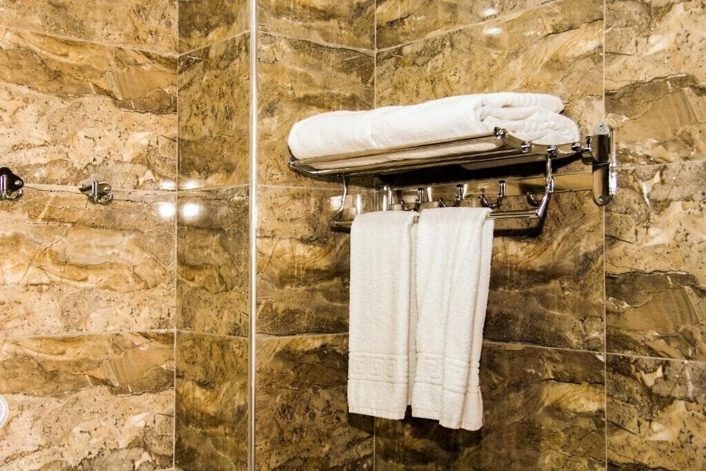 Фотография Kristal Inn Hotel 4*