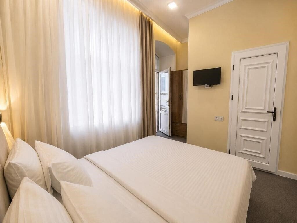Картинка Garden Inn Nizami Hotel 3*