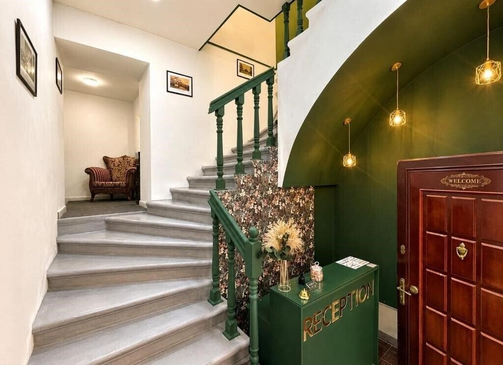 Готель Garden Inn Nizami Hotel 3*