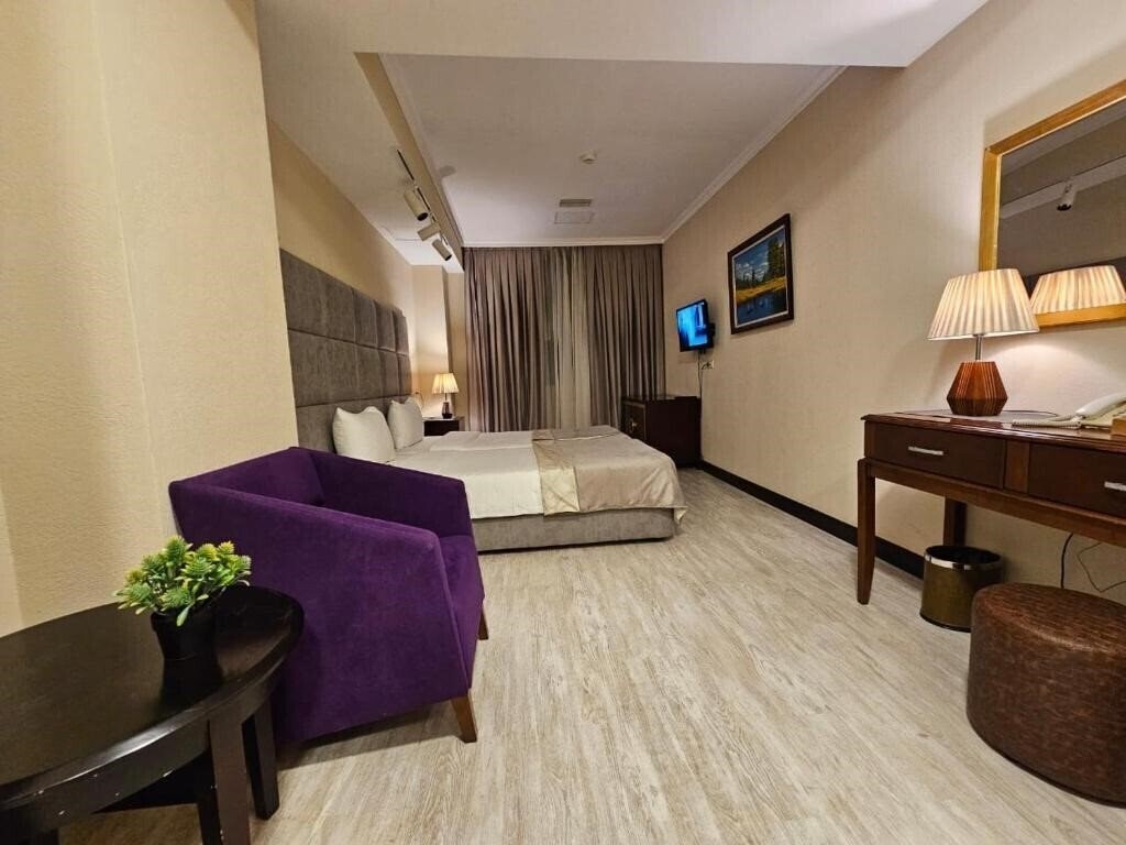 Фото Crown Suite Hotel Baku 3*