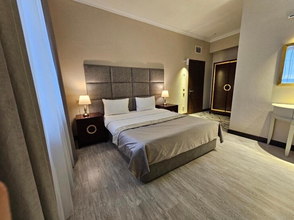 Картинка Crown Suite Hotel Baku 3*