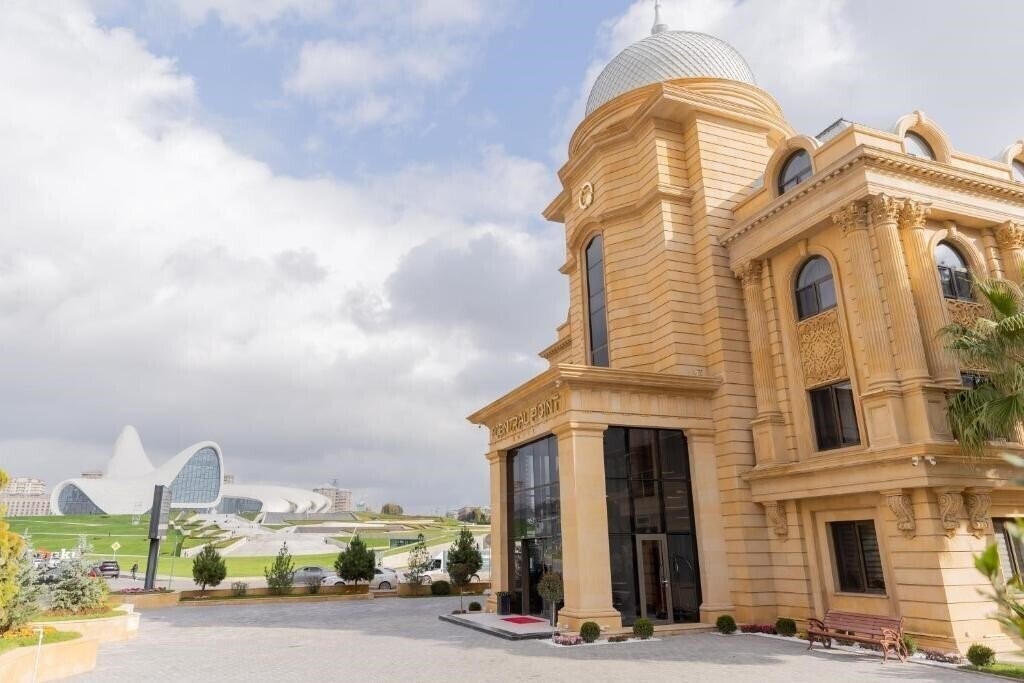 Отель The Central Point Hotel Baku 3*