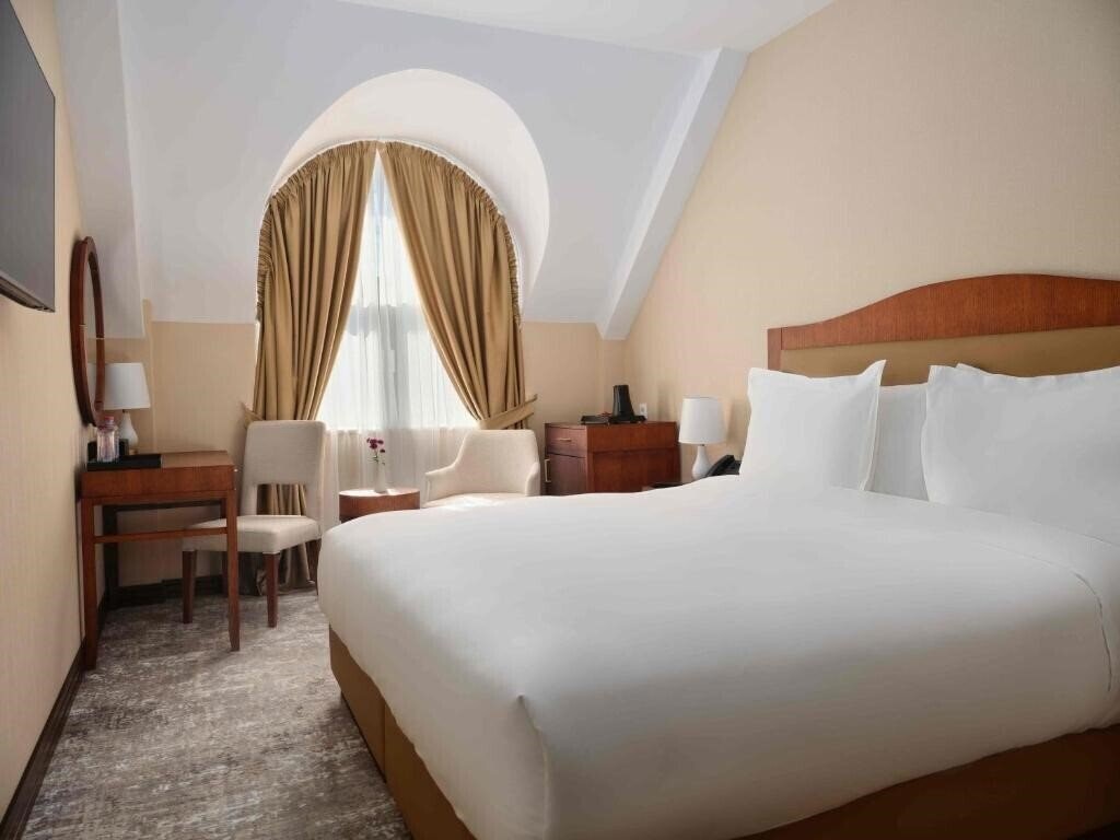 Фото The Central Point Hotel Baku 3*